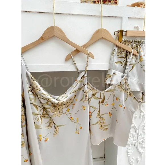 Satin Pajama Lingerie Set of 5 Pieces Robe Slip Cami Top Shorts - Picture 4 of 7